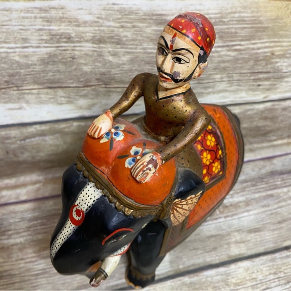 Hand carved And Hand Painted Wooden Ambabari Indian Elephant - Picture 3 of 8